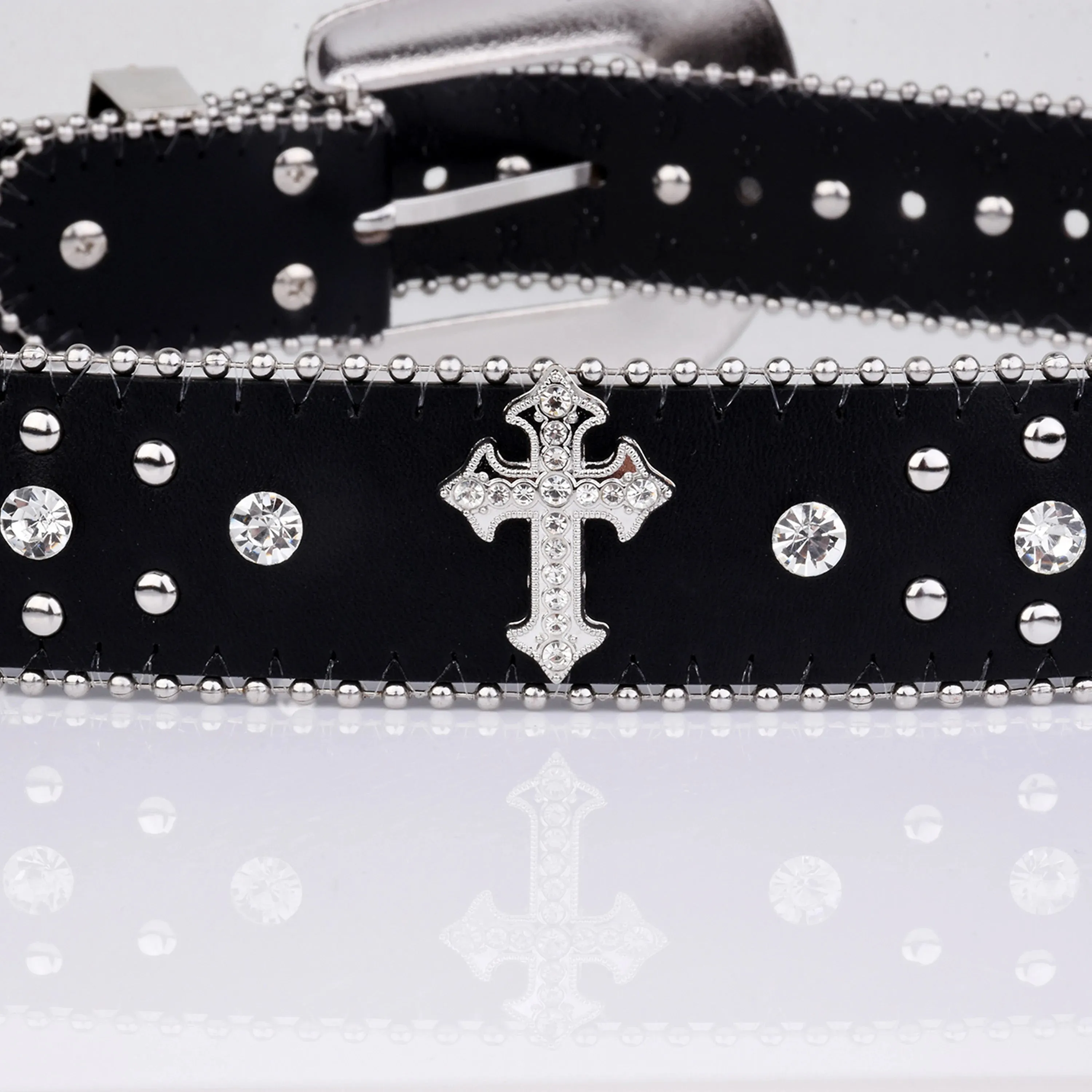 Black Cross Rivet Belt Engraved Buckle Rhinestone Décor Belt