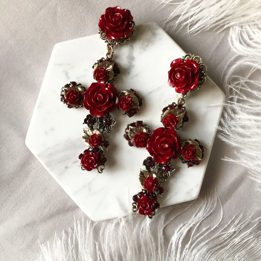 Cruz con Rosas Cross Earrings