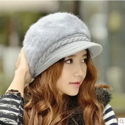 Ladies winter knitted beret