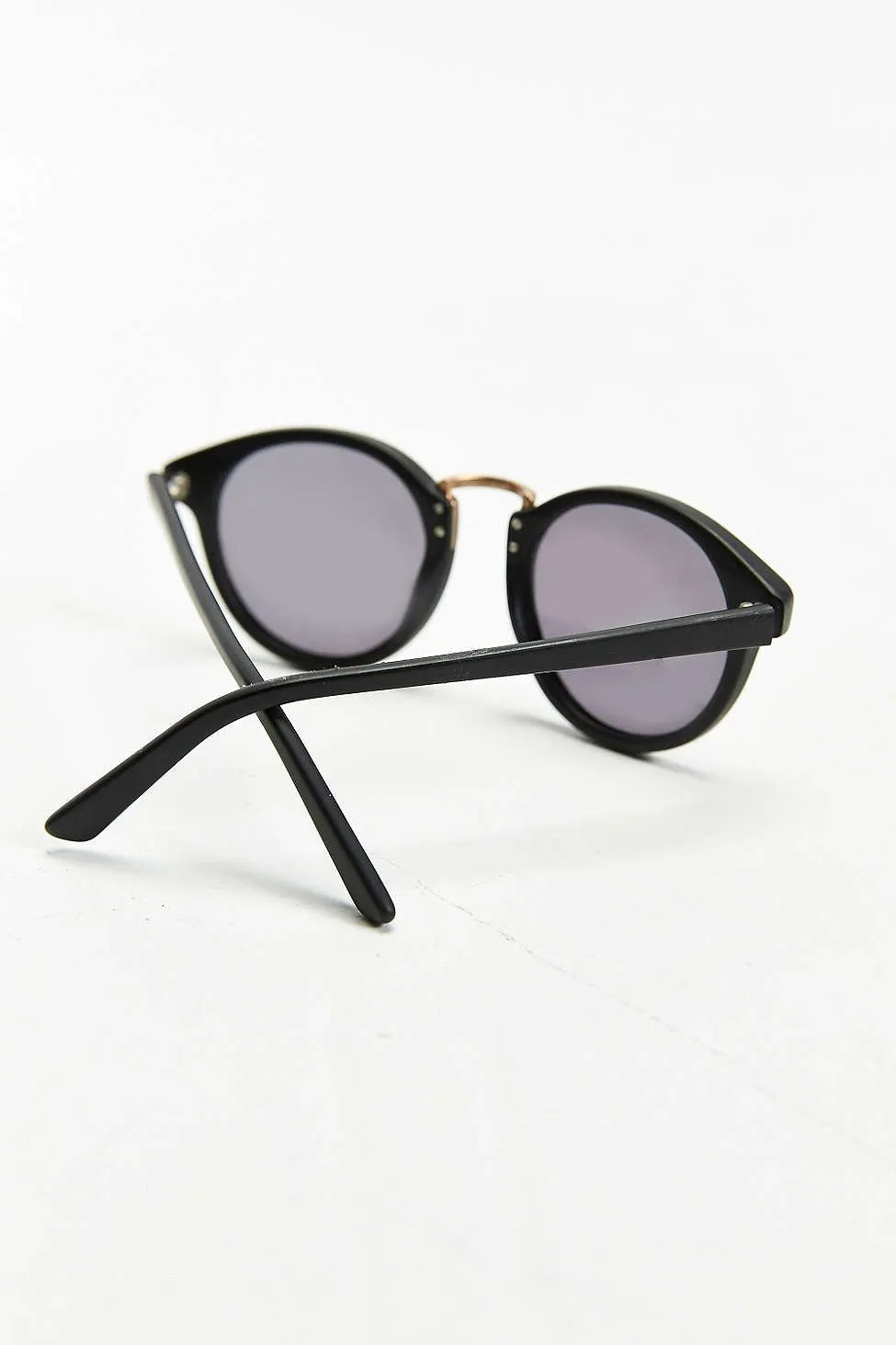 Matte Black Metal Nose Round Sunglasses