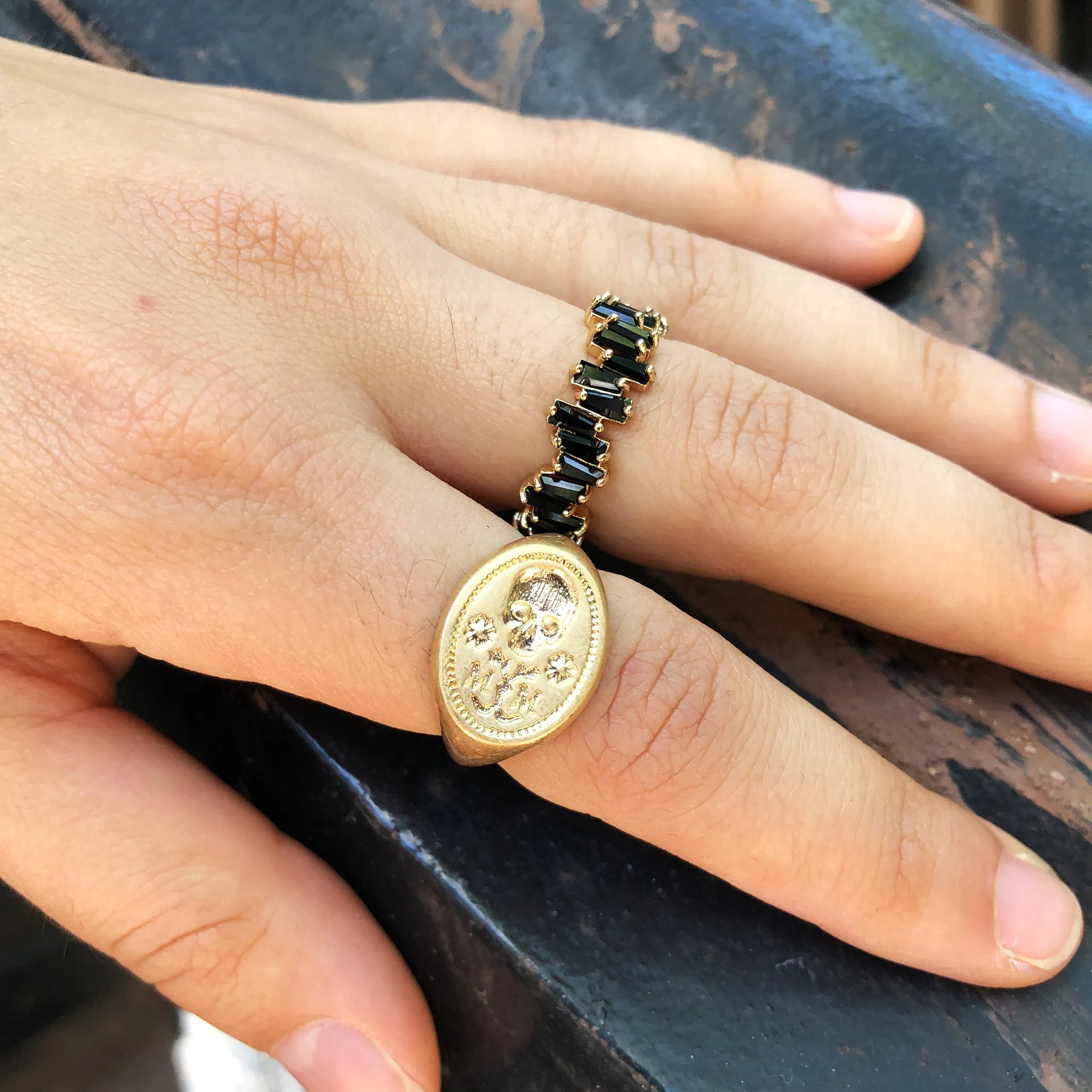 Memento Mori Signet Ring- Gold