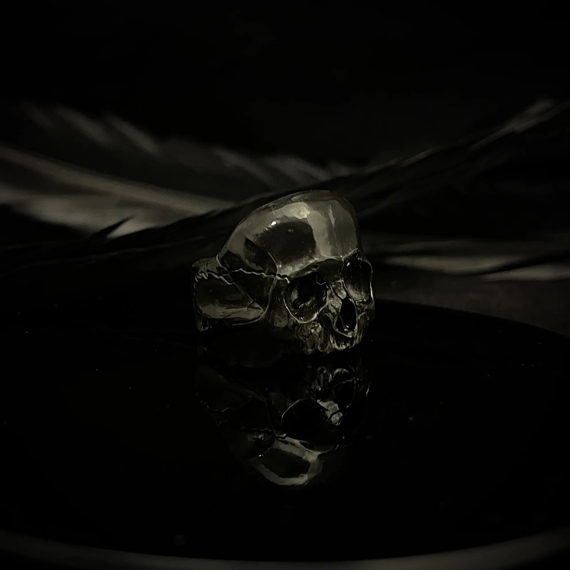 Night Marble Decay Skull Ring