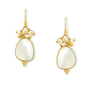 Willow Earrings Pearl