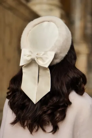 'Wonderland' Pillbox Hat with Silk Bow in Bianco